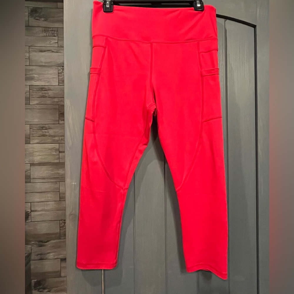 Zyia Light and Tight leggings crop